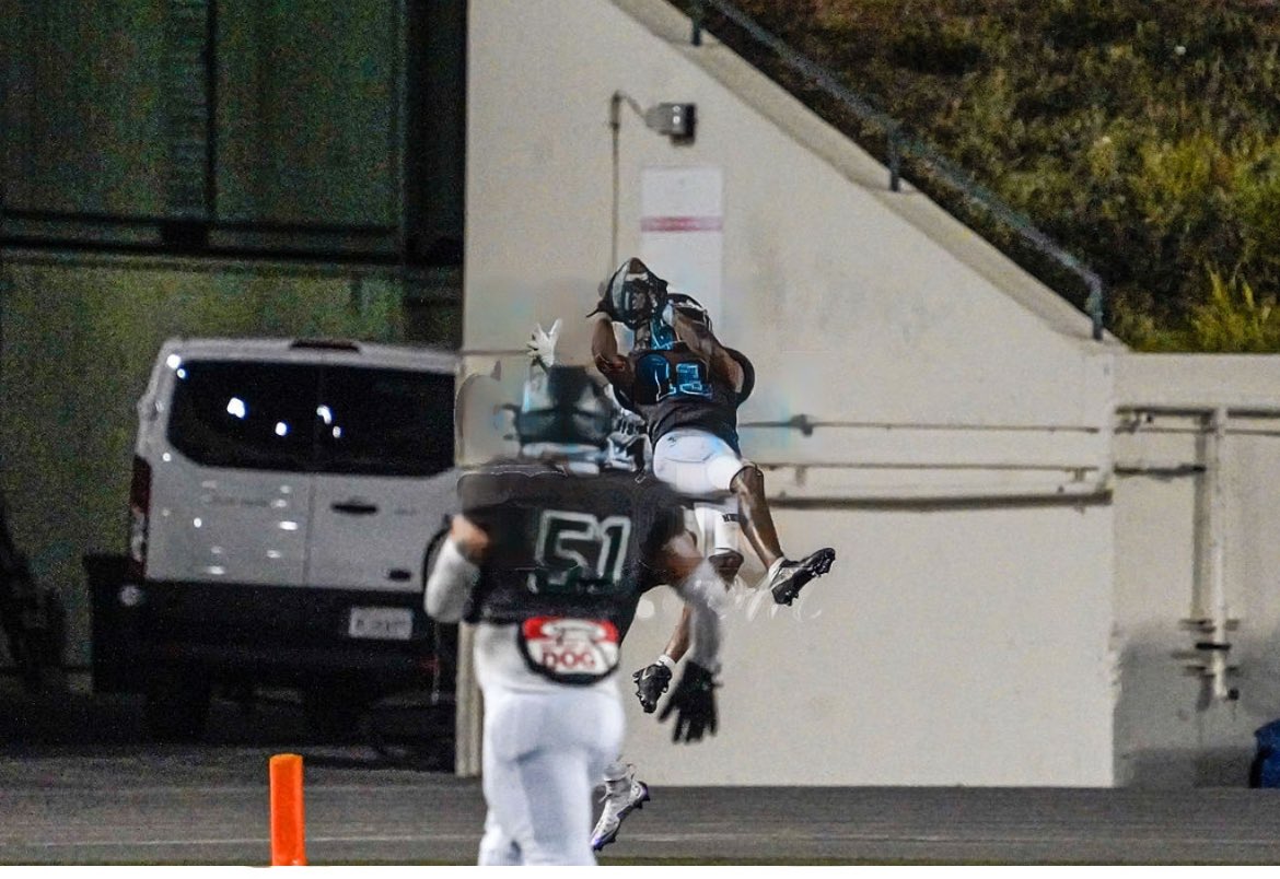 yeahkjay's tweet image. high point that ball catch me up top ! true freshman film. All National Central League 6’3 175 DB hudl.com/v/2QBT05