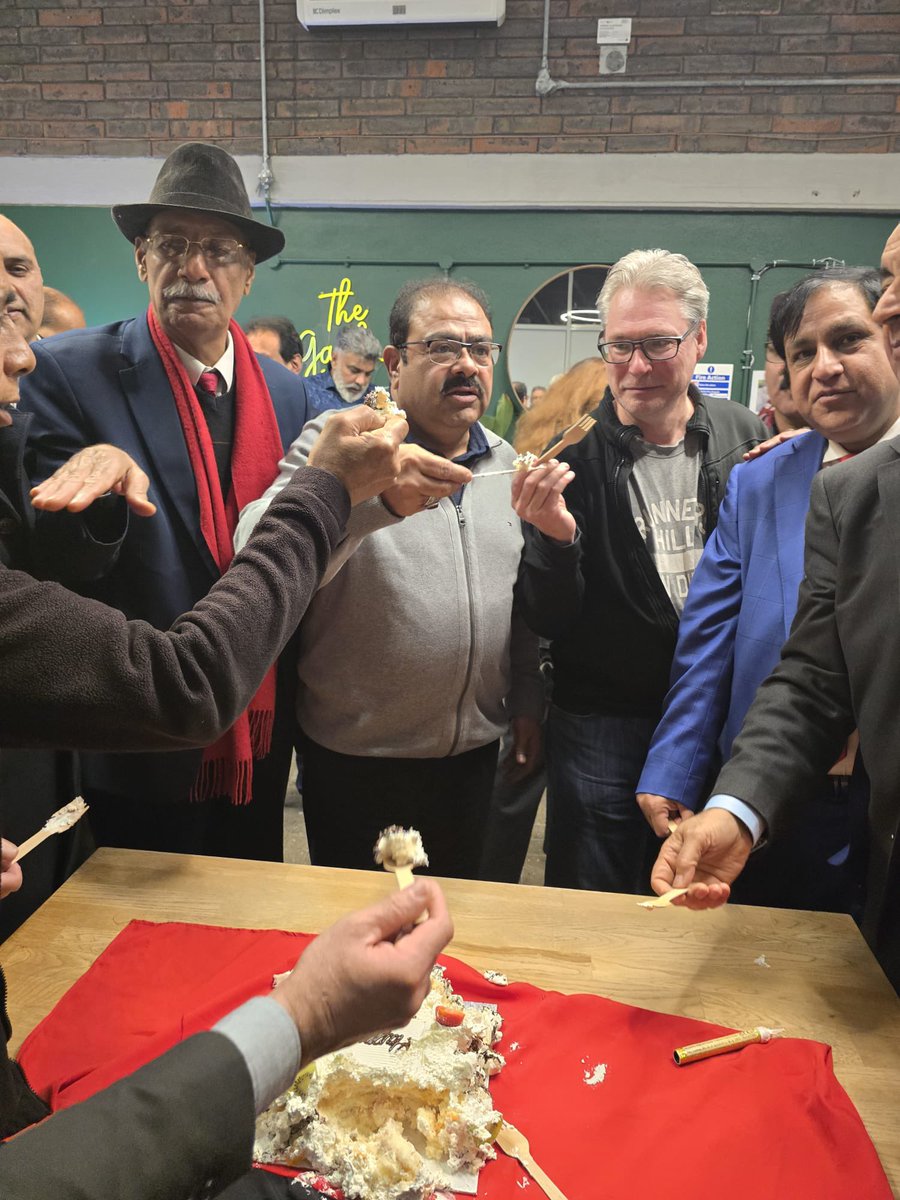 president_pppuk's tweet photo. Roger Mogert, former Mayor of Stockholm-Sweden paying his tribute to martyred Shaheed Zulfiqar Ali Bhutto, at an event organised by Pakistan Peoples Party on the occassion of his 97th Birthday. https://t.co/I6bpNEElCW