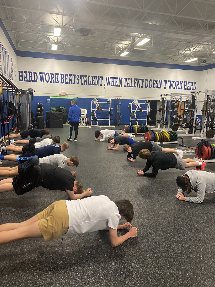 Getting our lift in before open gym. #gobigblue #boysvolleyball <a href="/BHSGoBigBlue/">Brunswick HS Athletics</a>
