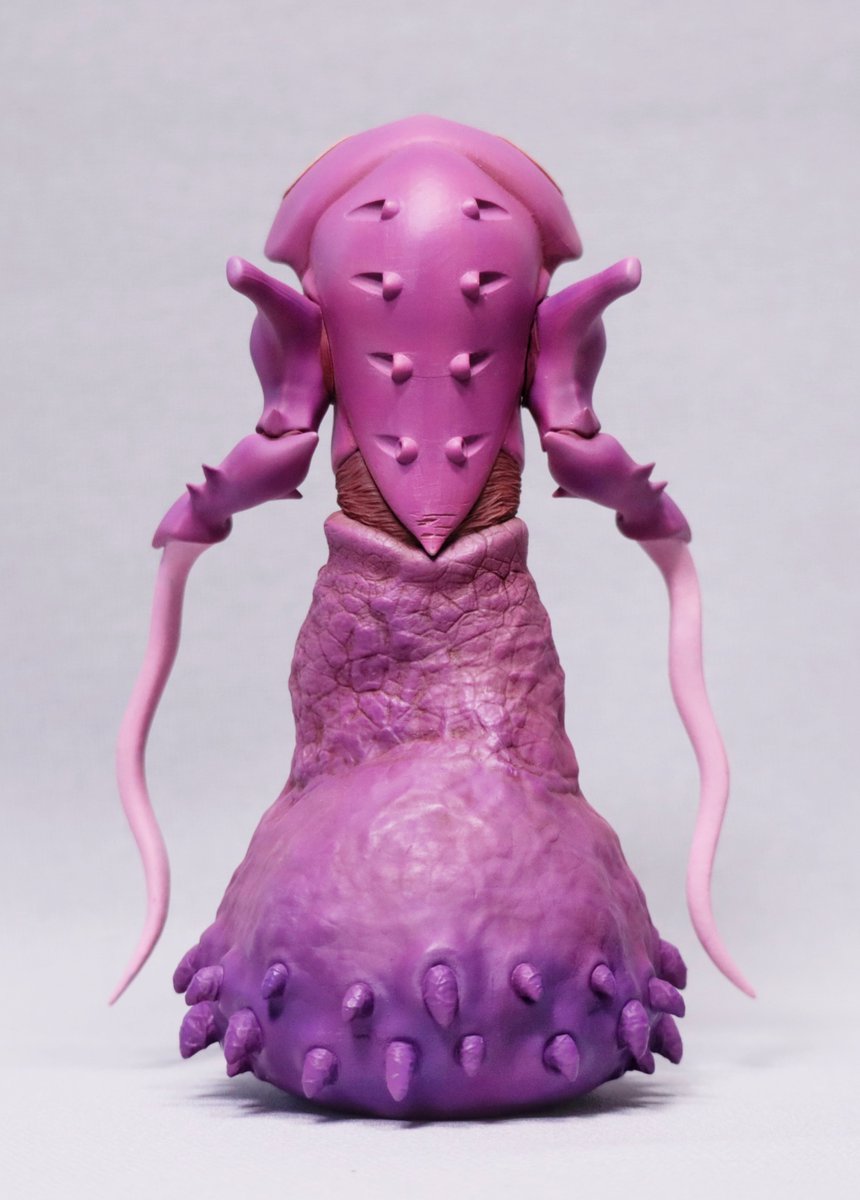 着ぐるみ第4使徒シャムシエル完成

撮影では後ろから飛びかかったエヴァが下の膨らみにまたがりながら飛びかかったりエヴァの回し蹴りを中の人の膝を軸に後ろに避けたあと戻る反動で頭突きしてきたりするはず（妄想）

#エヴァンゲリオン #エヴァ