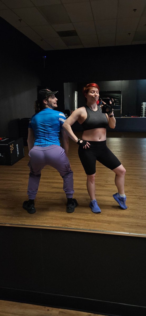 AccentKisses's tweet image. Sunday leg day 😆

@IronForgeGym @MemeCharacter