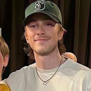 💭 (@haydrewthinker) on Twitter photo 