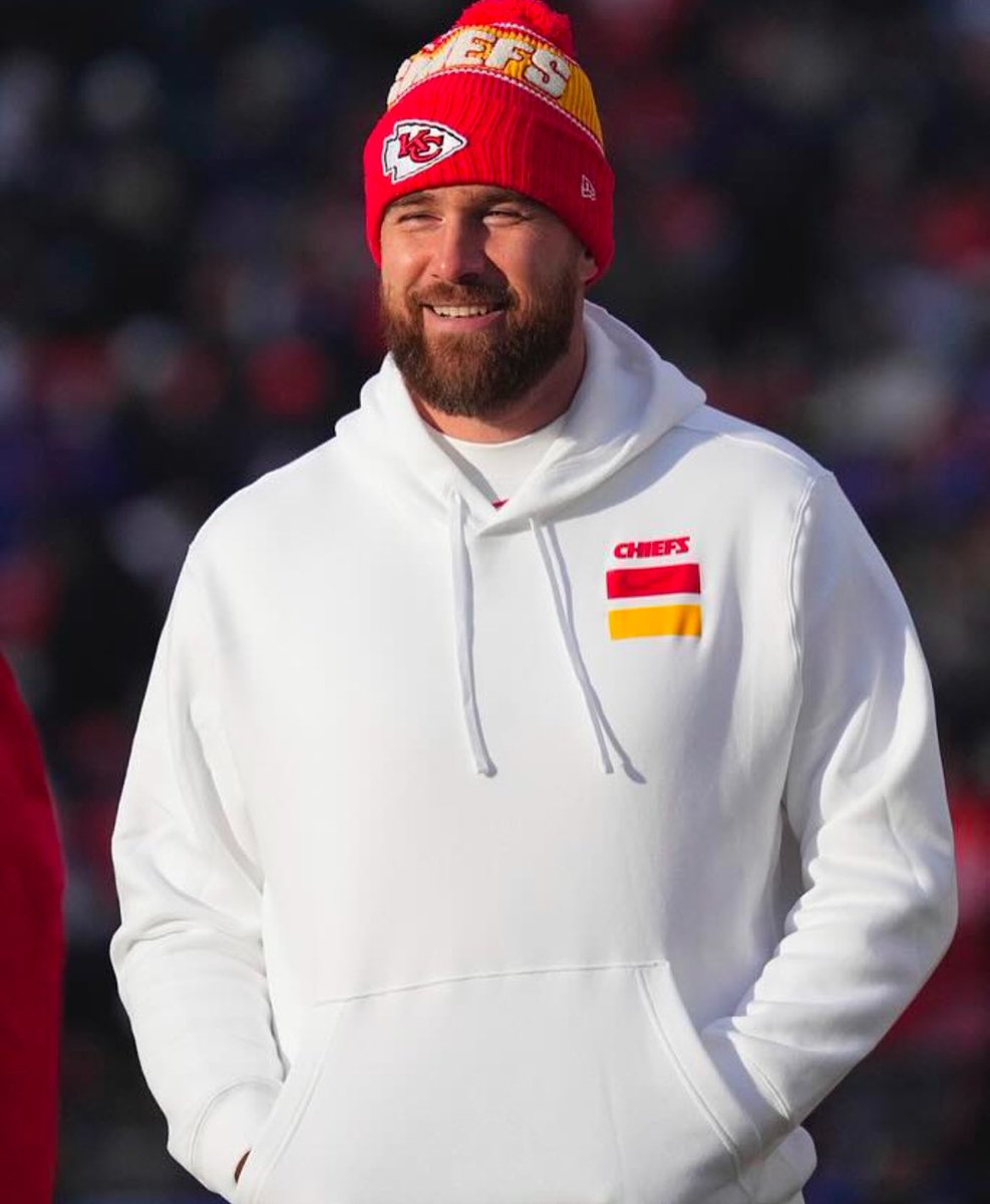 becca_canada1's tweet image. I LOVE COACH KELCE