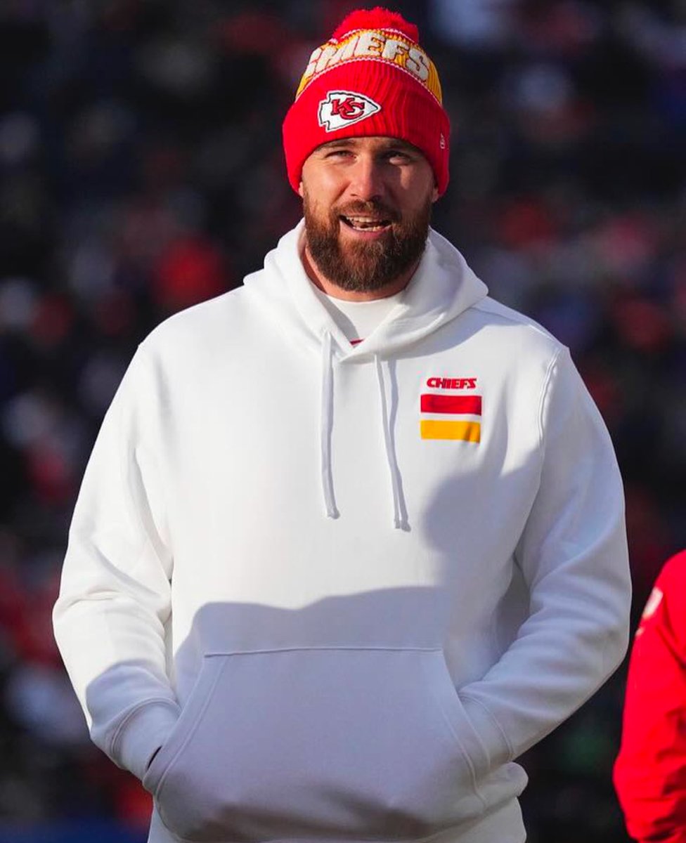 becca_canada1's tweet image. I LOVE COACH KELCE