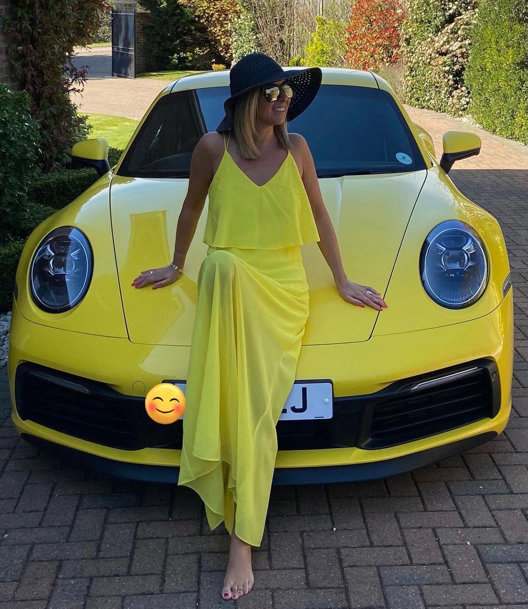 Color match 💛! Happy Sunday from California sun ☀️