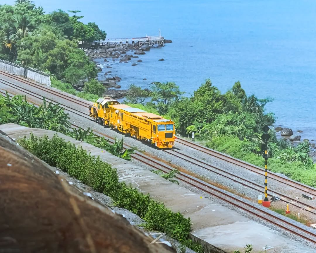 Kereta Api Indonesia tweet media