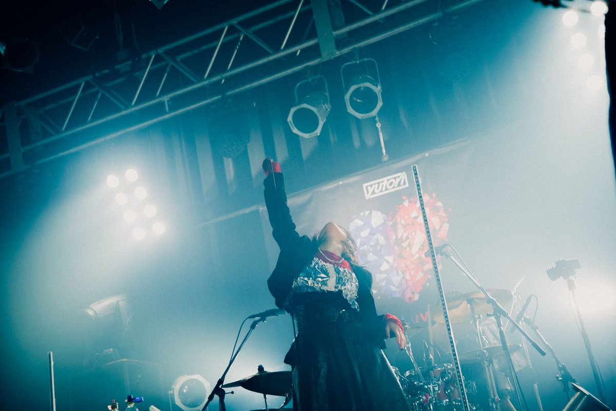 encore_inf's tweet photo. yutori お年玉企画としてワンマンライブ映像をフル尺でYouTubeに公開!
https://t.co/70JRrH2P3t
#yutori #Luvyourself https://t.co/FgsY8u6HGG