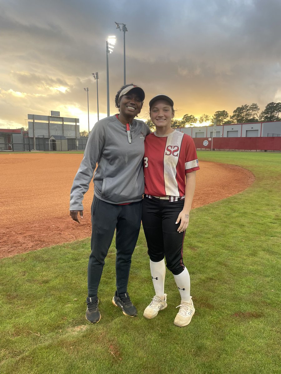 Emma Rose Meldrum tweet media