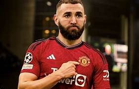 El gato Benzema es Red... JERARQUIA