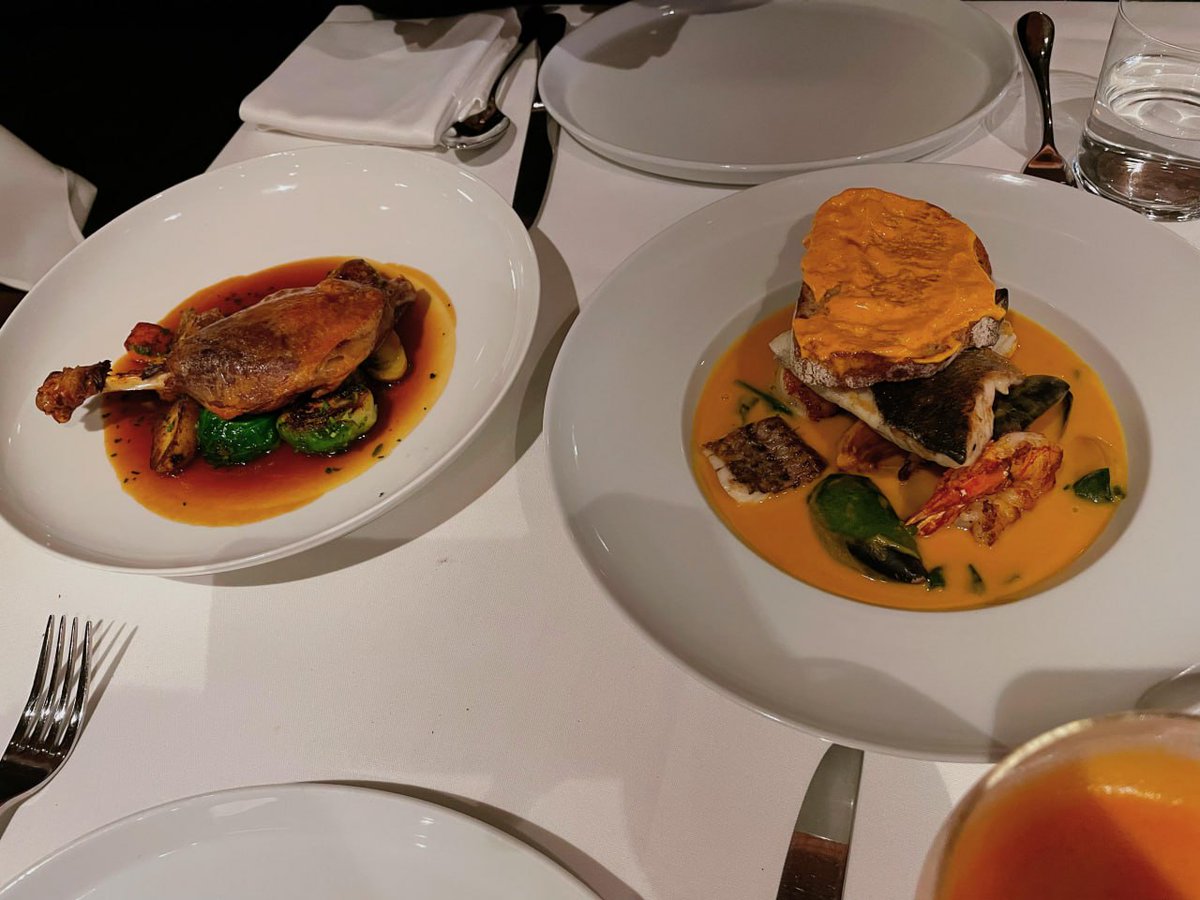 WhiteJoin04's tweet image. Delicious food is worth waiting for, but beautiful life doesn't seem to want me to wait.