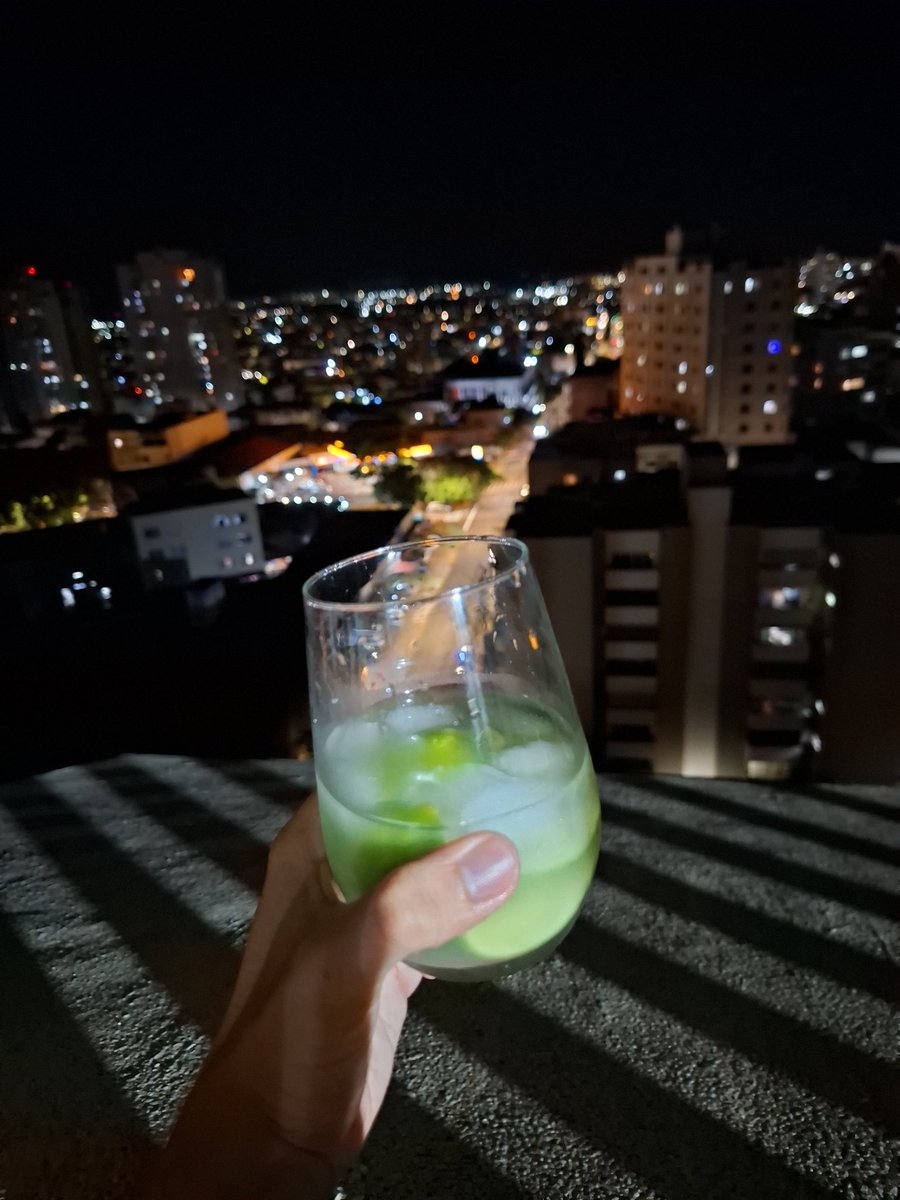 PanissaAndre's tweet photo. Eu tenho um dom chamado Caipirinha!! https://t.co/5VYmepc4GH