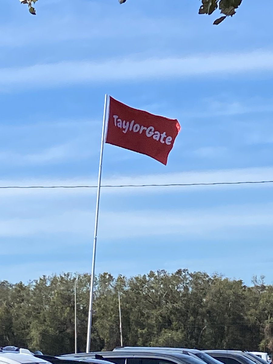S21AJT's tweet photo. What an incredible day at Ray J watching the @Buccaneers win the South and Mike hit 1000yrds again. @BucsUK #WeAreTheKrewe https://t.co/Gypa4HShUu