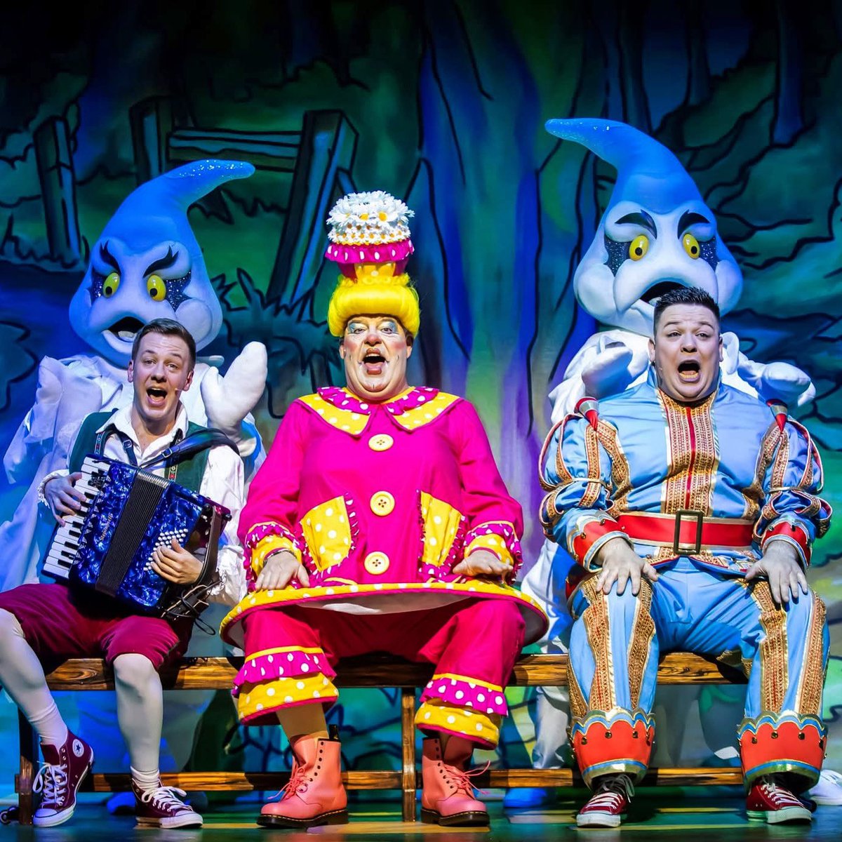 George Akid (@georgeakid) on Twitter photo ๐ญ 56 incredible shows
๐ข 585 Hiya Gangs
๐ 1 Snow White and the Seven Dwarfs
I have had the best 7 weeks in this incredible production! Thank you to all the team at the <a href="/SheffieldLyceum/">SheffieldLyceum</a> and thank you to <a href="/EvolutionProdUK/">Evolution Productions</a> for having me back!
๐ธ <a href="/peachyraith/">Pamela Raith</a>
#LyceumPanto #panto ๐ญ 56 incredible shows
๐ข 585 Hiya Gangs
๐ 1 Snow White and the Seven Dwarfs
I have had the best 7 weeks in this incredible production! Thank you to all the team at the <a href="/SheffieldLyceum/">SheffieldLyceum</a> and thank you to <a href="/EvolutionProdUK/">Evolution Productions</a> for having me back!
๐ธ <a href="/peachyraith/">Pamela Raith</a>
#LyceumPanto #panto