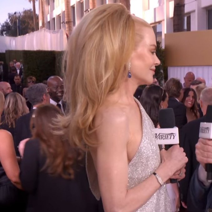 her hair is full of Tom Cruise's secrets