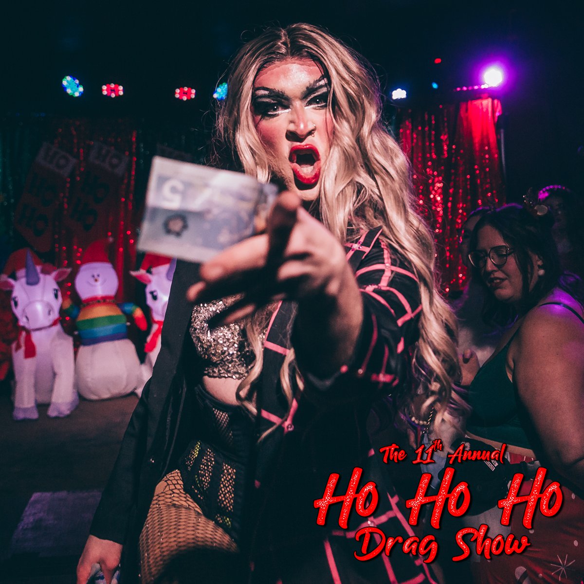 WigginsPro's tweet photo. 👑 OPHELIA 👑
🎄 HoHoHo Drag Show 🎁
📍 Black Pirates Pub (Dec 14-24)
📸 @tbayalive

#tbaydrag #hohohodragshow #christmas #thunderbay #drag #dragshow #dragqueen #dragking #tbshows #tbay https://t.co/55p9szkvEG