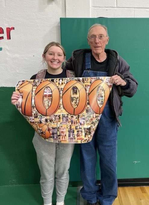 Prep Girls Hoops Missouri (@pghmissouri) on Twitter photo Congratulations to 2026 Lauren Spilman of <a href="/HigbeeLadyTiger/">HigbeeLadyTigers</a> on recently scoring her 1,000th career point. She is joined by her grandfather Mike Spilman, who was also a 1,000+ point scorer at Higbee Congratulations to 2026 Lauren Spilman of <a href="/HigbeeLadyTiger/">HigbeeLadyTigers</a> on recently scoring her 1,000th career point. She is joined by her grandfather Mike Spilman, who was also a 1,000+ point scorer at Higbee