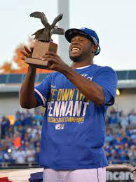 When Lo Cain was in juco, he would do more before 8 AM than 99% of the players in the country would do all day.
He would lift, run, hit and throw before most kids were out of bed.
Yes, he did it, every day.
He refused to be denied.
He earned it.
He was all in.
Started playing in