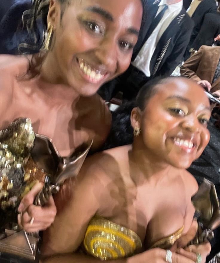 HVRRORCUNT's tweet image. #ROBBED