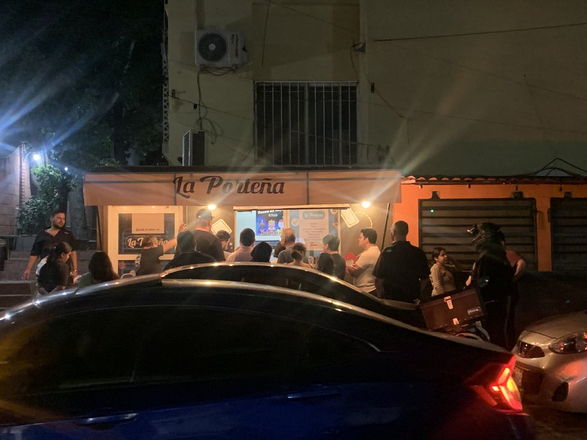 fnevarez1's tweet image. ⁦@elnorte⁩ ⁦@multimediostv⁩ anuncian venta de Rosca de Reyes NO LAS ENTREGAN cuidado es fraude engaño NO compren LA POSTEÑA calle Quimicos Tec de Monterrey