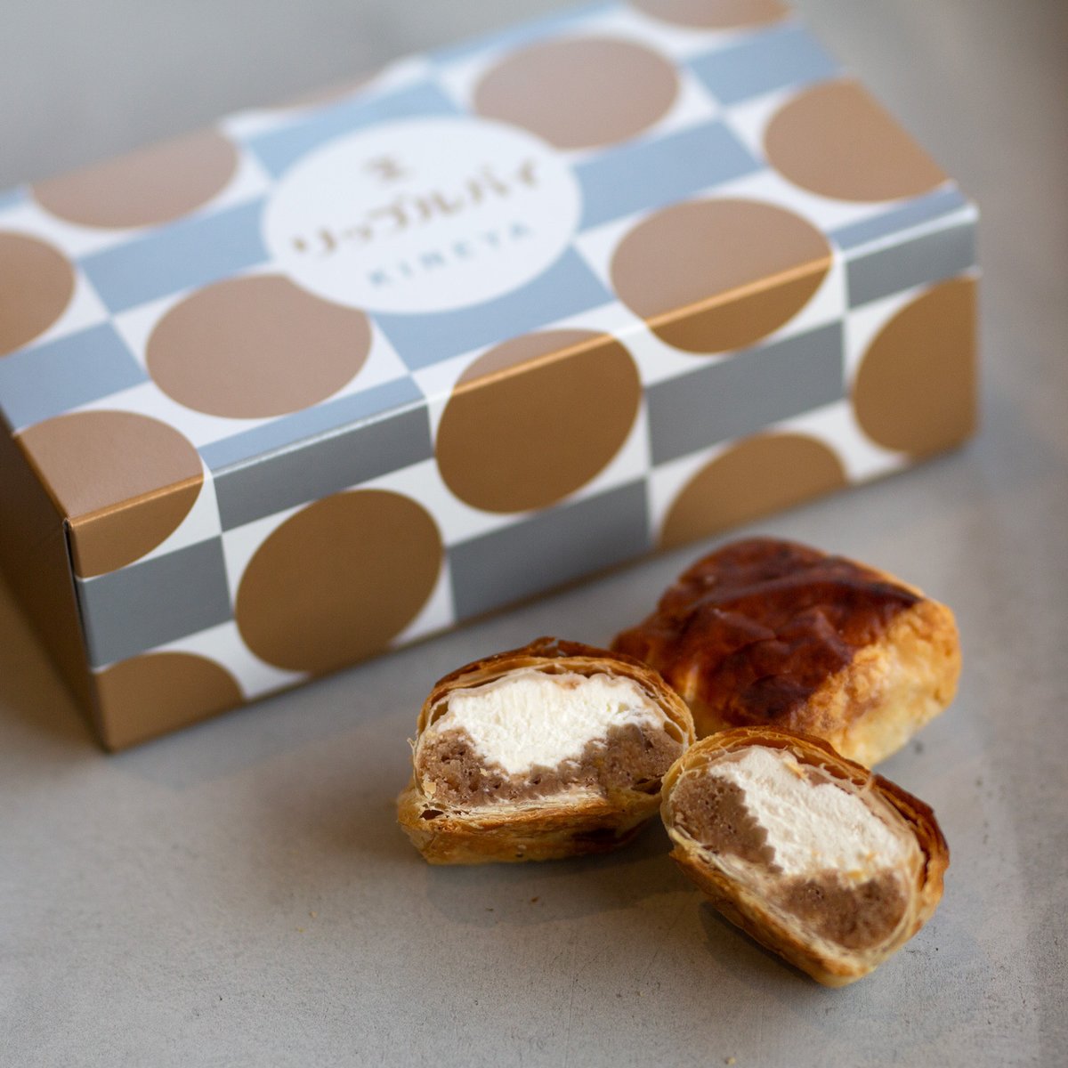 京王百貨店新宿にて限定取扱中！】 なんと以前出店した京王百貨店のダンディボイスなバイヤーさんが生リップルパイが超お気に入りだと豪語してくださり、全国うまいもの大会で販売させて頂ける事になりました!!😭  本当に感謝感激です😭 1月22日までの期間限定です！ぜひ ...