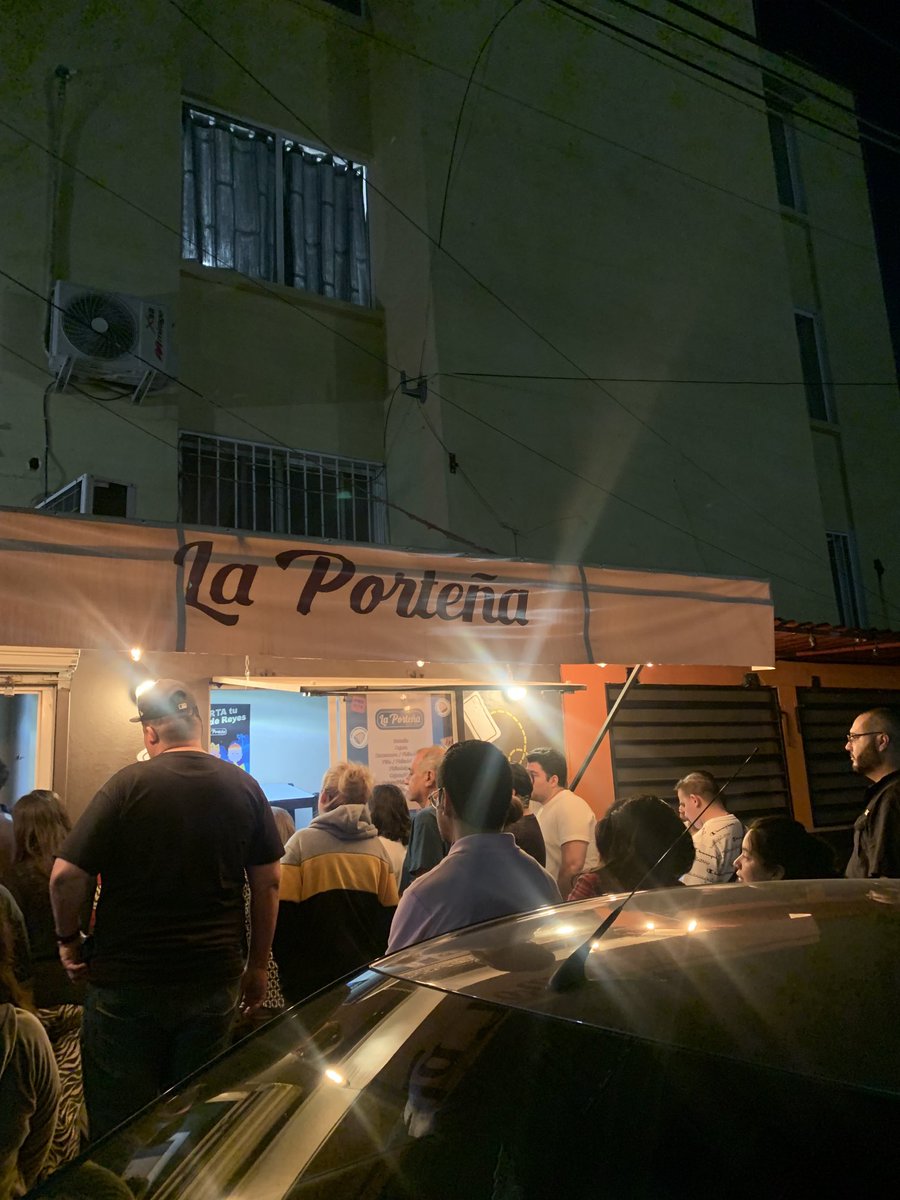 fnevarez1's tweet image. ⁦@wichanoticias⁩ venden roscas de Reyes que no entregan colonia Tec en Monterrey