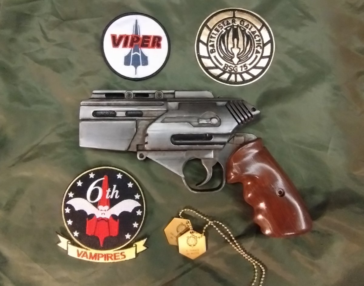 CosplayCommand's tweet image. 1:1 scale, #3dprinted #cosplay #prop from season one of the 2004 relaunch of #battlestargalactica

#battlestar #propweapon #viper #viperpilot #bsg #galactica #battlestargalacticacosplay #cosplayprop #cosplayer #cosplays