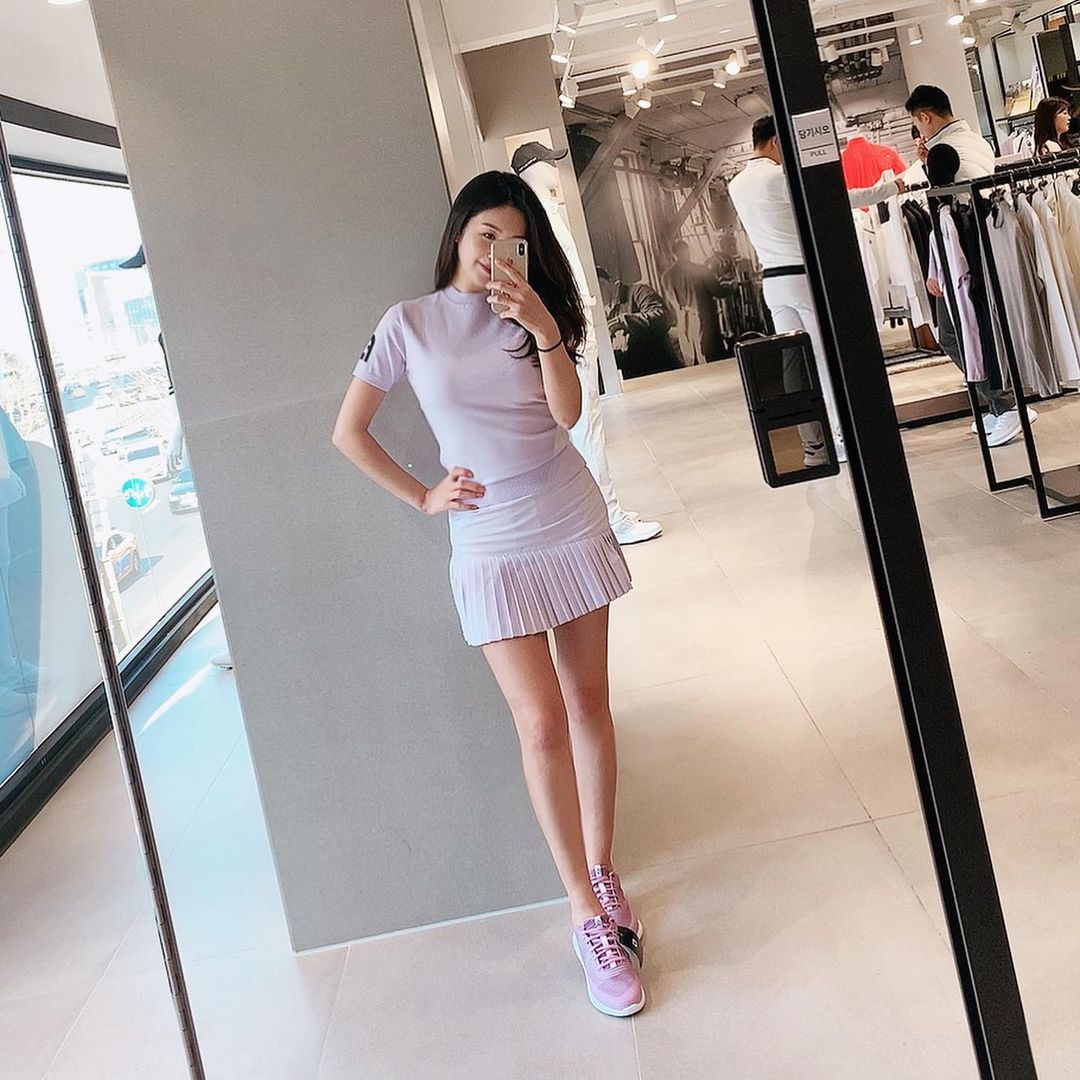 It reflects creativity while showcasing the wearer's personality and taste, creating a visual impact