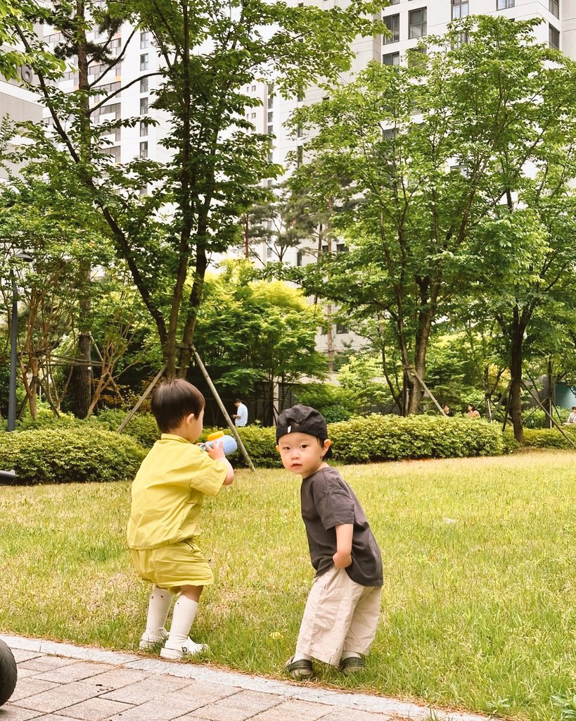 mog0di's tweet image. ㅤㅤ
ㅤㅤ
📍𝐁𝐫𝐨𝐨𝐤𝐟𝐢𝐞𝐥𝐝 𝐙𝐨𝐨, 𝐂𝐡𝐢𝐜𝐚𝐠𝐨

Menghabiskan waktu hari ini dengan keingintahuan anak-anak, sebelum besok melimpir ke wisata lain.
ㅤㅤ
ㅤㅤㅤㅤ