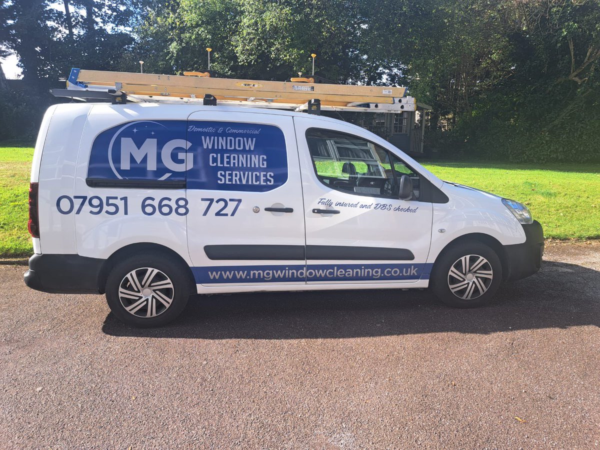 CleaningMg's tweet photo. The team are all back to work Today for all your window and Gutter Cleaning needs call 07951 668727 or drop as email mgwcs@yahoo.com or visit our website https://t.co/fMWyP1v8Gk all or drop us a DM our team are fully are all fully insured. #MGWindowAndGuttercleaning #MGFORME https://t.co/1iAhiP8QCi