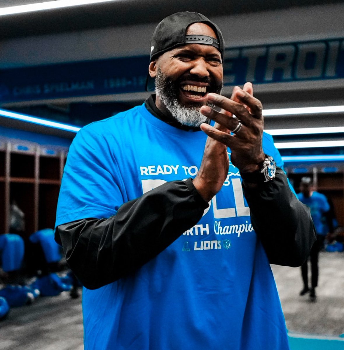 the_det_times's tweet photo. Thank you for everything, Brad Holmes 💙

#OnePride https://t.co/Hut7iV9BXV
