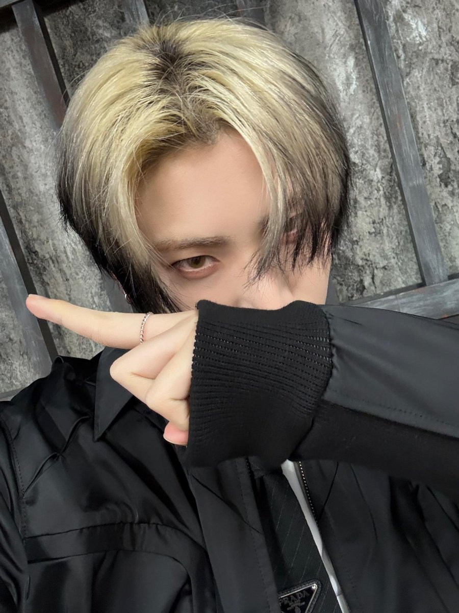 🌟 010525 #YUMA

♠️♣️

#andTEAM #앤팀
<a href="/andTEAMofficial/">&TEAM OFFICIAL</a>