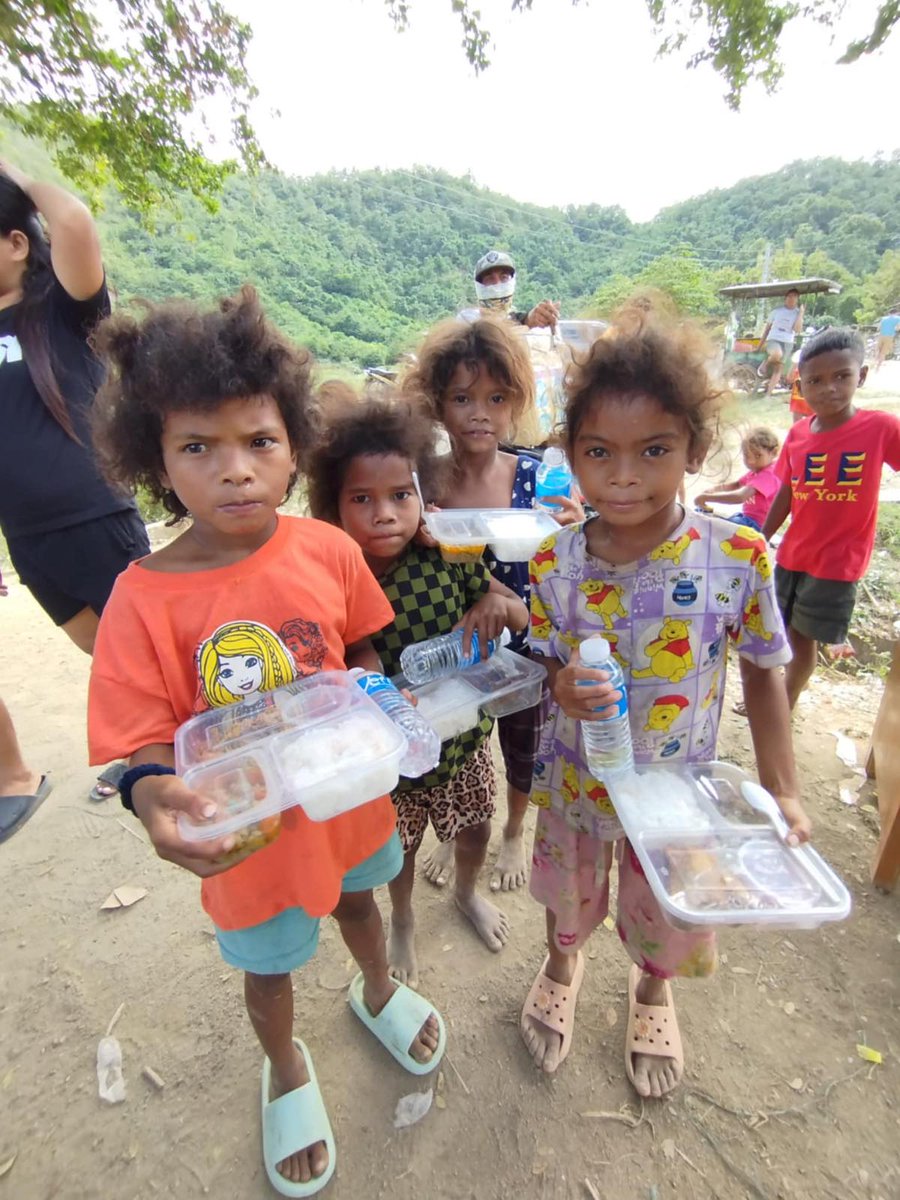 The Tourism Infrastructure and Enterprise Zone Authority (TIEZA) demonstrated its compassion and generosity by extending help to the Aeta communities of Sitio Catipunan and Sitio Bunga in Barangay Bueno, Capas, Tarlac. Despite the busy holiday season on December 26, the TIEZA