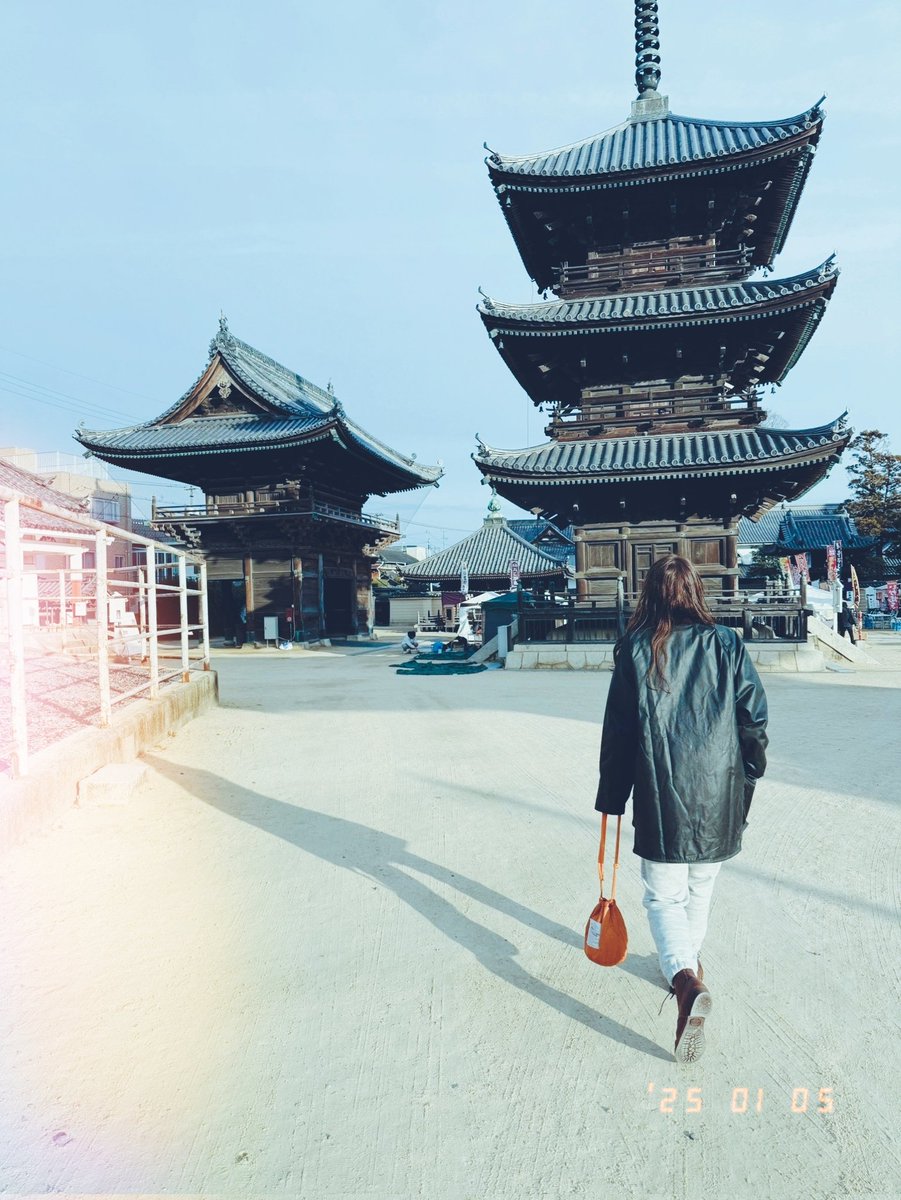 ampun_ampun's tweet photo. 今年も好きなときに好きなもの着て好きなことして好きな人たちと楽しく過ごして、たくさんの好きに包まれますように♡
#初詣2025
#西大寺観音院
#諸願成就
#outfit
#xxdevelopment
#tcbjeans
#Barbour
#redwing
#authen https://t.co/Rovr3Pectp