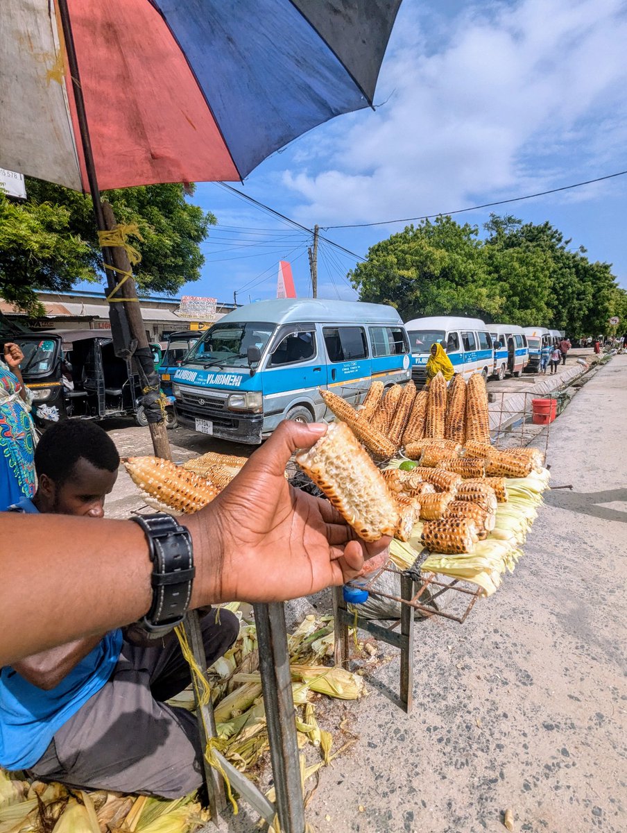 Nani yupo haya maeneo aje na chai tukazie na mahindi.☠️💀😁