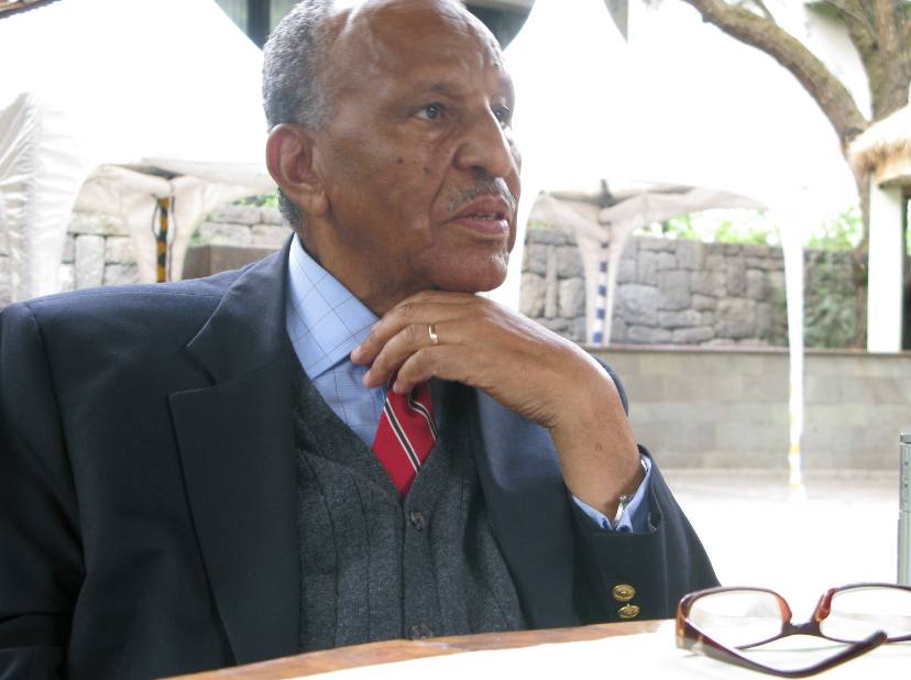 addisstandard's tweet photo. #Ethiopia: Veteran politician, businessman Bulcha Demeksa dies at 93
Bulcha Demeksa, a prominent Ethiopian politician, businessman, and founder of the Oromo Federalist Democratic Movement (#OFDM), passed away this morning at the age of 93, local media reported. Known for his unwavering advocacy for democracy and good governance, Bulcha played a pivotal role in Ethiopia’s political and economic development.
Bulcha served as Vice-Minister of Finance in 1967 and represented Ethiopia on the World Bank board before working with the UN after the 1974 revolution. He returned to Ethiopia in 1991 and, in 1994, became one of the founders of Awash International Bank, now one of the country’s leading private banks. In 2005, he founded OFDM, advocating for non-violent, democratic alternatives in Ethiopian politics.
Prime Minister Abiy Ahmed expressed his condolences, describing Bulcha as someone who “served his country and Africa with all his capacity, stood firm in his convictions, worked tirelessly to unite people, and consistently spoke the truth as he believed it.” He added that “the loss of such strong elders is a loss for the nation” and prayed for Bulcha’s soul to rest in peace.