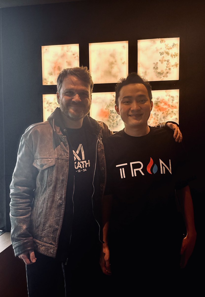 孙哥会见#AI16Z 创始人SHAW之后火币上了SHAW一直在FUD的$swarms 你品，你细品！ 大浪淘沙，精品出击！  投资是一场拉力赛，不到最后一刻，谁也不知道哪里是终点，哪条道路是正确的✓