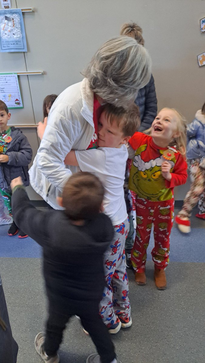 bani_meharg's tweet photo. Our beautiful staffulty and students at MES gave me the MOST special parting gift on our last day before Christmas break. They surprised me with a “final walk” down the halls before beginning my retirement.  I’ll forever be thankful for the love, leadership, and lessons learned. https://t.co/4k0RxVp8jA