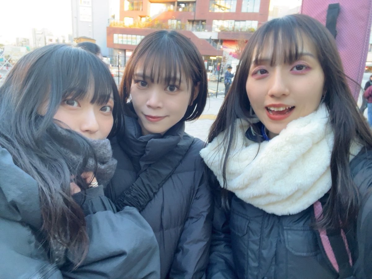 a_TriangleTiara's tweet photo. 【👑🎍限定公開🎍👑)
新年のご挨拶、遅くなりました。
あけましておめでとうございます！

昨年のライブで初披露いたしました、
『endpoint』のライブ映像をフルでYouTubeにアップしました☺️ぜひこちらのリンクからみてね

https://t.co/JtIu2Rr78I

今年もティアラをよろしくお願いいたします🫶 https://t.co/vjLxaxpGFk