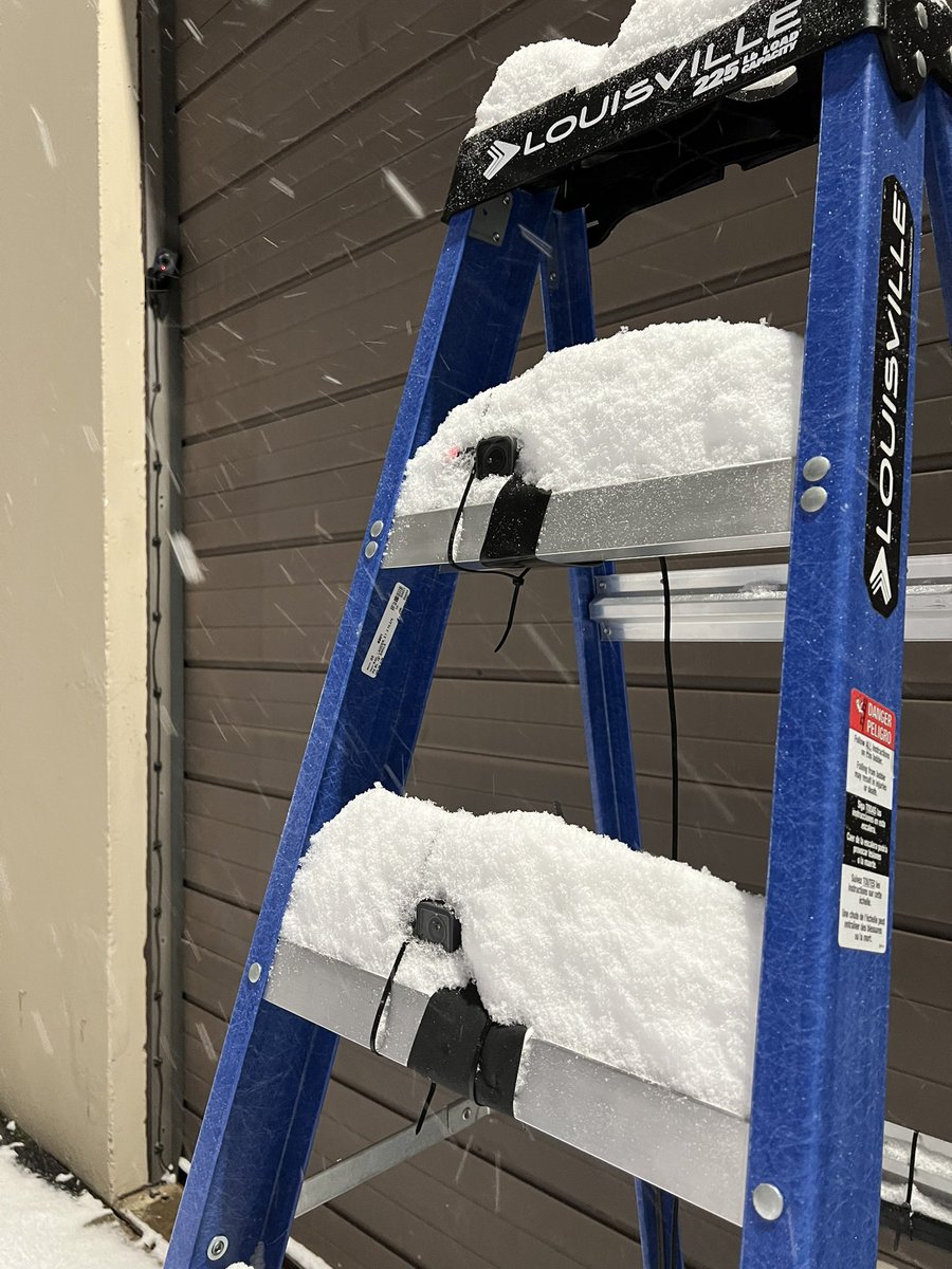 11 hours in, half a banana deep, and the GoPros are covered up. We’re getting serious now. 🏂

#gzeroadditive #3dprinting #3dprinter #3dprint #additivemanufacturing #madeinamerica