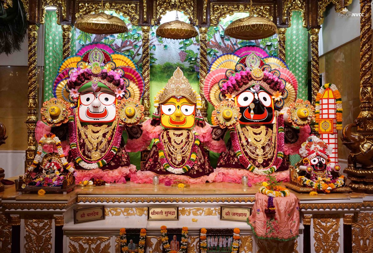 ISKCONPune's tweet photo. 🙏🏽Today's Darshan 📿 🗓06-01-2025🙏
🌷Sri Sri Jagannath Baldev Subhadra🌷
🚩@ISKCONNVCCPune🚩
.
.
#ISKCONNVCC #ISKCONPune #ISKCONNVCCPune #ISKCON
#6thjanuary #6thjanuary2025 #Monday
#Harinaamsankirtan #Radheshyamdas #Radheradhe
#Sankirtan #Kirtan #Vrindavan #Mayapur #Prabhupada https://t.co/Bh2aHyv6ik