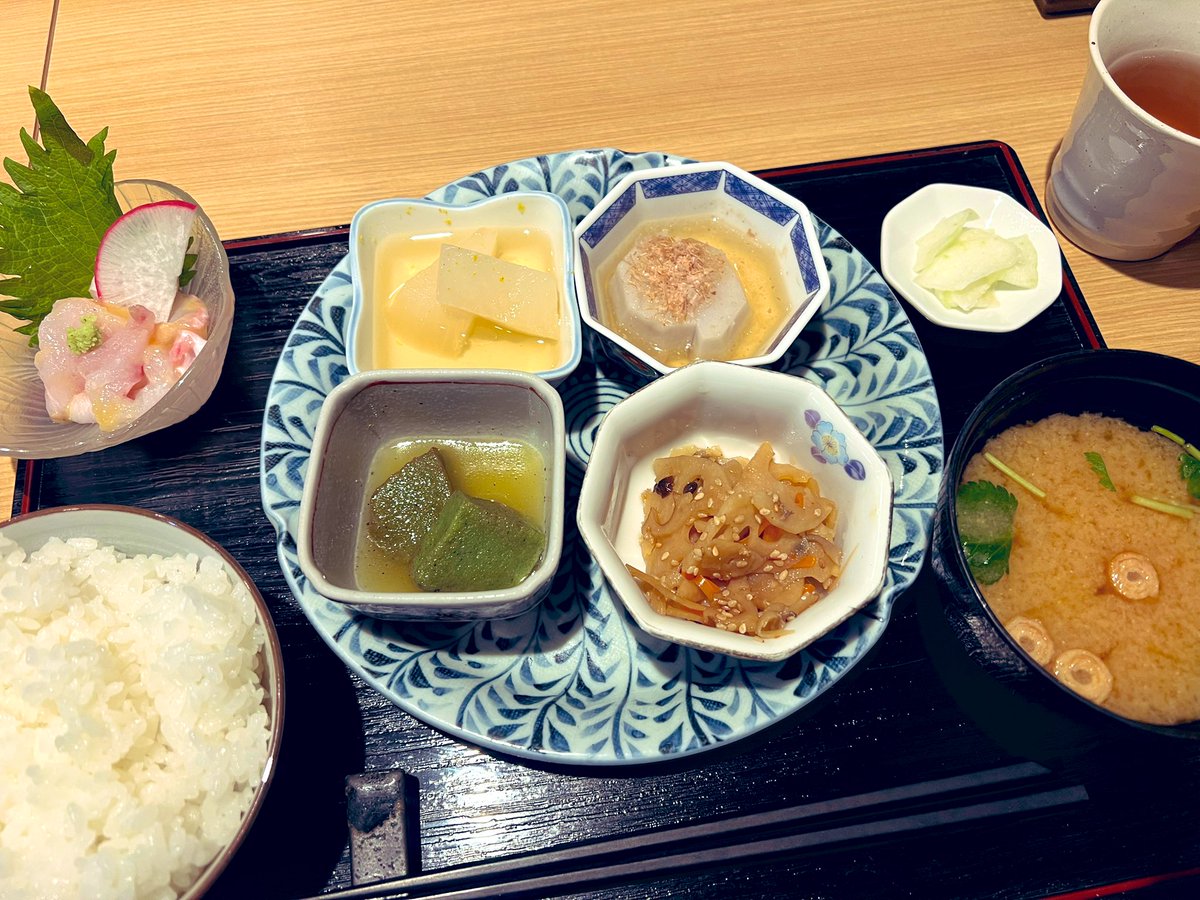 tsuyoshi_c4c's tweet photo. 2025営業日初日お昼からヘルシーな食事。なんか今年は厄年らしいです。知らんけど。

#40才 #ねずみどし #健康に気をつけよう https://t.co/D8AGPnxI6d