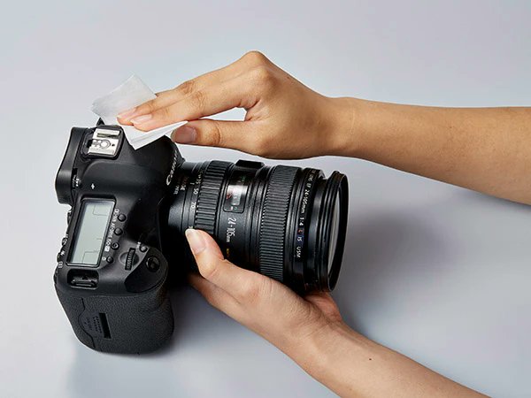 #HCL #フィルムクリーナー by #青葉台 店

#フィルム に付いた汚れを落とす #堀内カラー の「#HCLフィルムクリーナー」
乳剤面・ベース面どちらでもご利用いただけて、カメラボディの汚れ落としにも使えるので
1本持っておくと何かと便利なアイテムです。

#田園都市線
champcamera.co.jp/topics/?id=ao_…