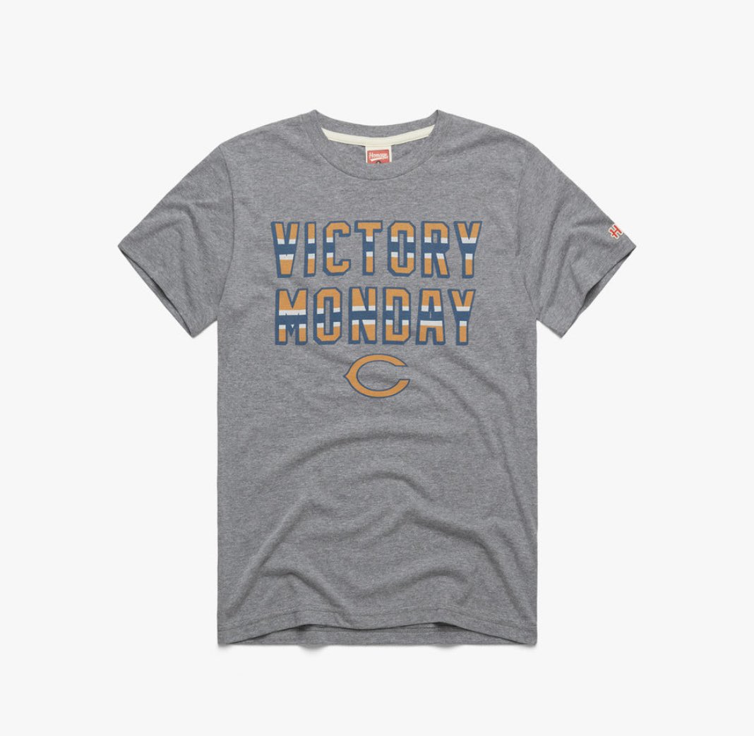 312SportsCards1's tweet image. All right #DaBears are undefeated in 2025 so 3 lucky 🍀 winners 🏆 get to pick the size shirt if they win #VictoryMonday 🐻⬇️

To Enter:

1. Like &amp;amp; RT 👍
2. Comment - 🐻⬇️
3. Winners Announced - 1/6