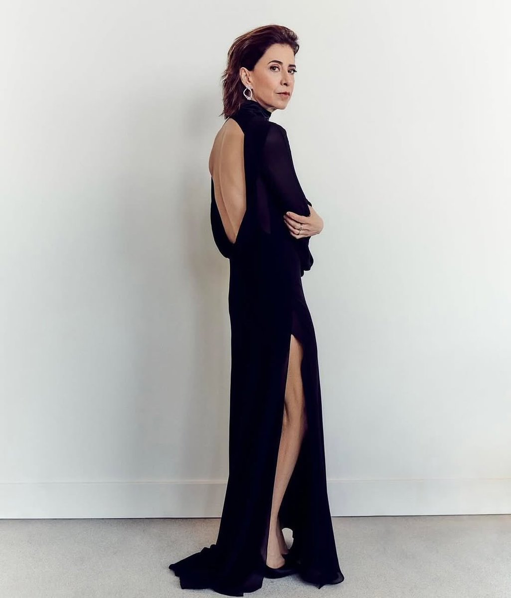 ErikakHilton's tweet image. 🏆 É DO BRASIL 🇧🇷

Parabenizo Fernanda Torres, assim como todas as pessoas que tornaram o filme Ainda Estou Aqui possível, pelo merecido Globo de Ouro de Melhor Atriz em Filme de Drama.

A competição não era nada fácil, tanto pelo mérito das próprias concorrentes, como pelo lobby…