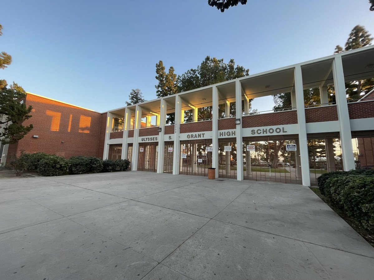 Students, did you check your LAUSD email?  Please check your LAUSD email so you know where your Period 1 class is tomorrow.  Don’t forget that many teacher’s room locations have changed, so even if your teacher is the same, the room may be different!  See you Monday morning!!!