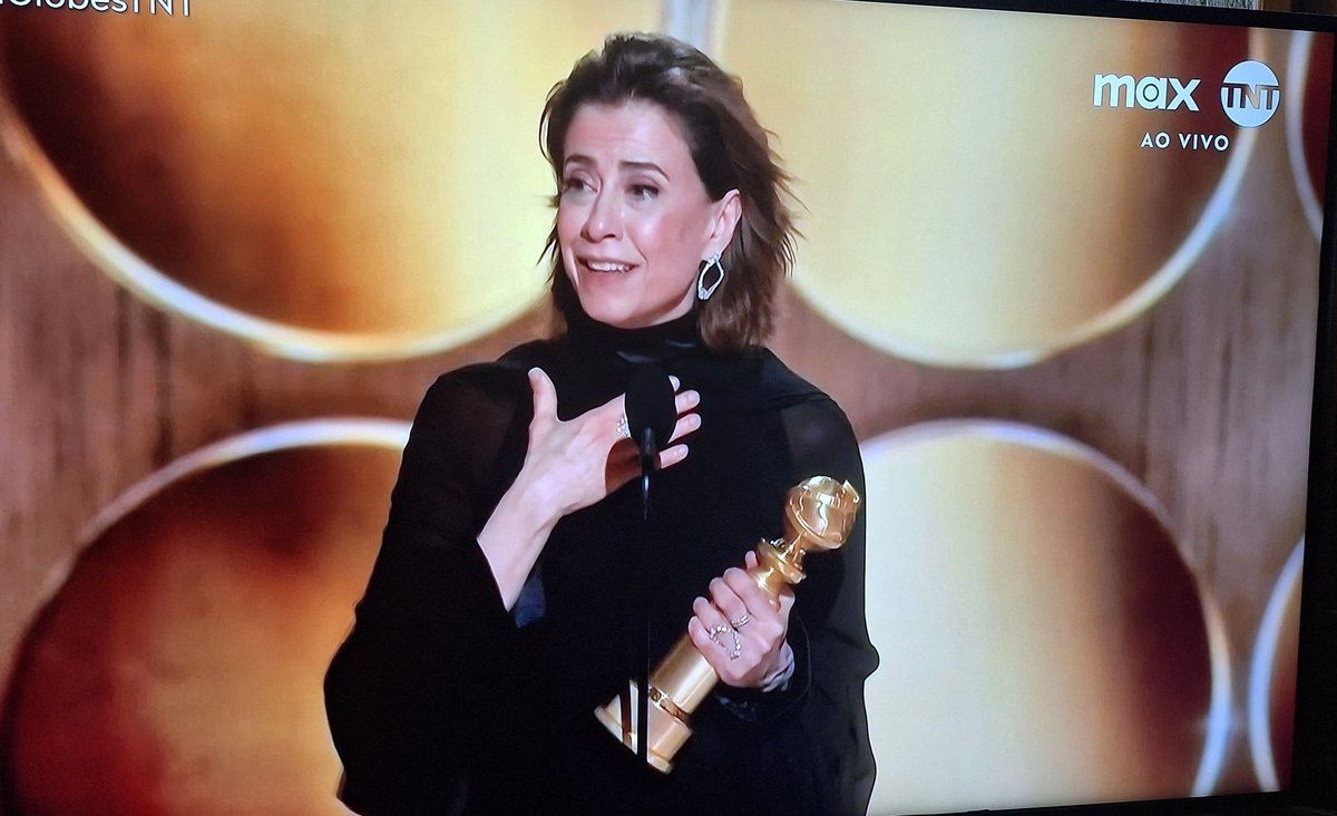 dt19802's tweet photo. Chorei!!! Arrepiei !!! @atijucana #GoldenGlobesTNT https://t.co/nteCzuvJV0