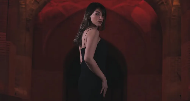 IranwireEspanol's tweet photo. Detienen a cantante iraní sin hijab tras un concierto virtual

#DerechosHumanos 

https://t.co/2E1eqfGnsa https://t.co/PhLBUPK28B