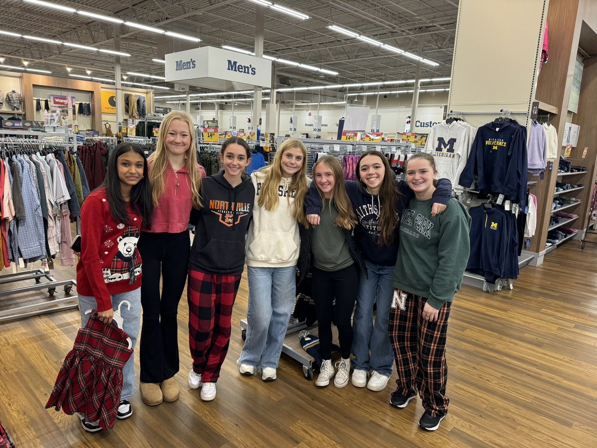 The boys and girls in our program adopted two families in need this holiday season. Thank you to everyone who donated and contributed so we can continue to make this event happen year after year! 🎅 🤶 🎁