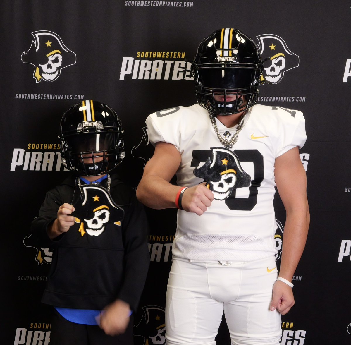 I had a great Official Visit <a href="/SUPiratesFB/">Southwestern FB</a> on 12/20/24. Nice to finally meet <a href="/coach_kriesel/">Coach Bill Kriesel</a> and see <a href="/50plusPirate/">Coach Chip Killian</a> and <a href="/CoachBishopSU2/">Coach John Bishop</a> again. Loved touring campus and watching some film. One of the best defenses in D3! 
#AGTG #GoPirates

<a href="/Leifj4/">Leif Johnston</a> <a href="/CTCSAthletics/">CTCS Lions Athletics</a> <a href="/TXPrivateFBGuy/">Texas Private School Football</a>