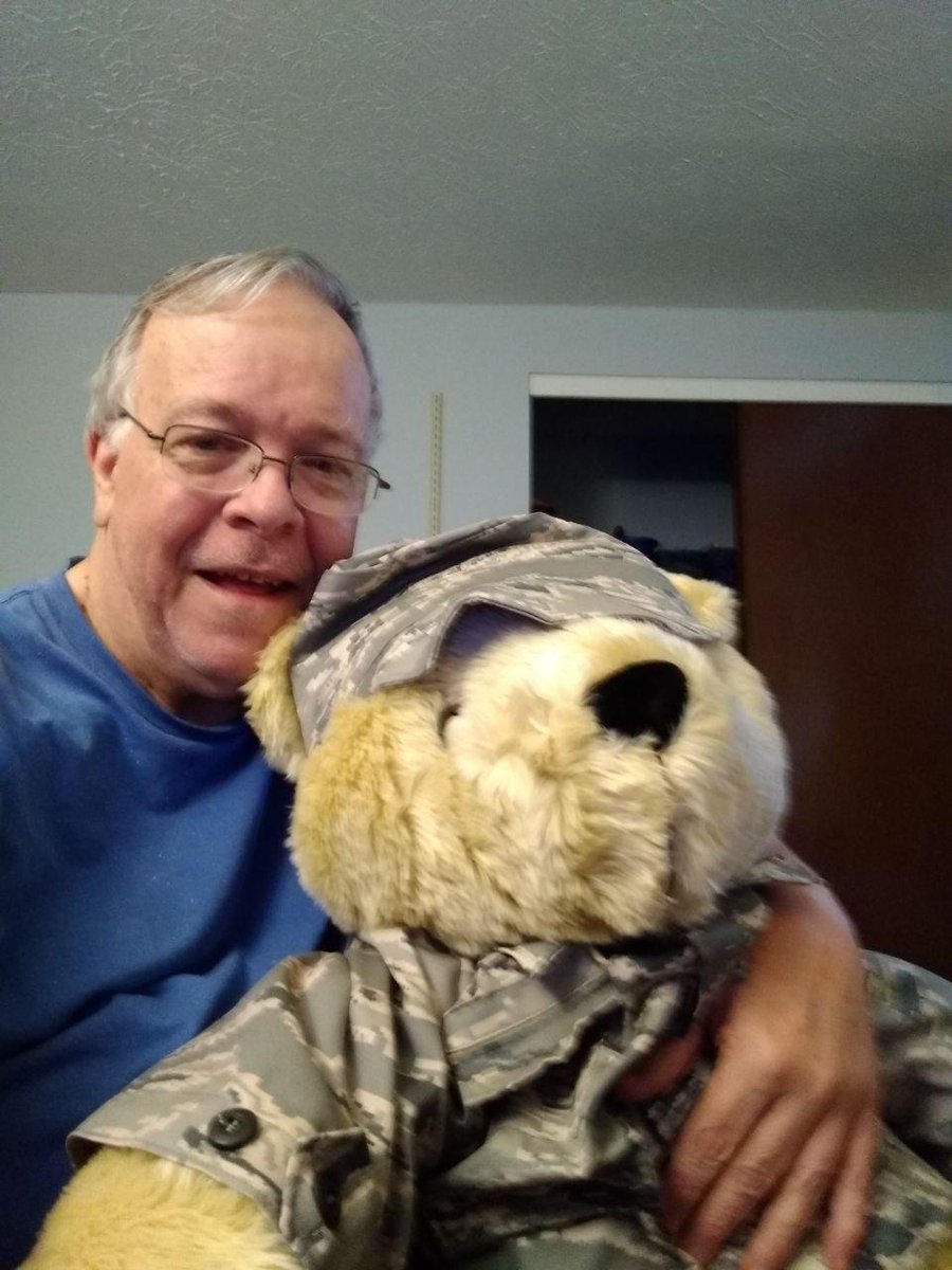 gardenstatefur's tweet photo. Stargazer Borealis has been in the furry fandom longer than many attendees have been alive. His contributions to the fandom range from puppeteering to voice acting, with a smattering of parody writing sprinkled in. #StargazerBorealis #FurryFandom #GardenStateFurTheWeekend #FSFTW https://t.co/58ikY6Rck3